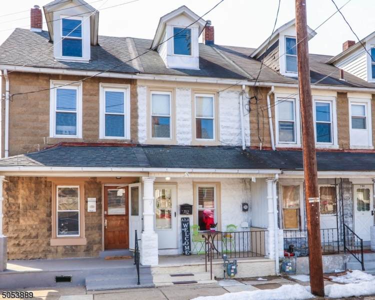 702 Columbus Ave - Photo 1