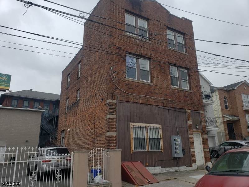 51 Myrtle Ave - Photo 1