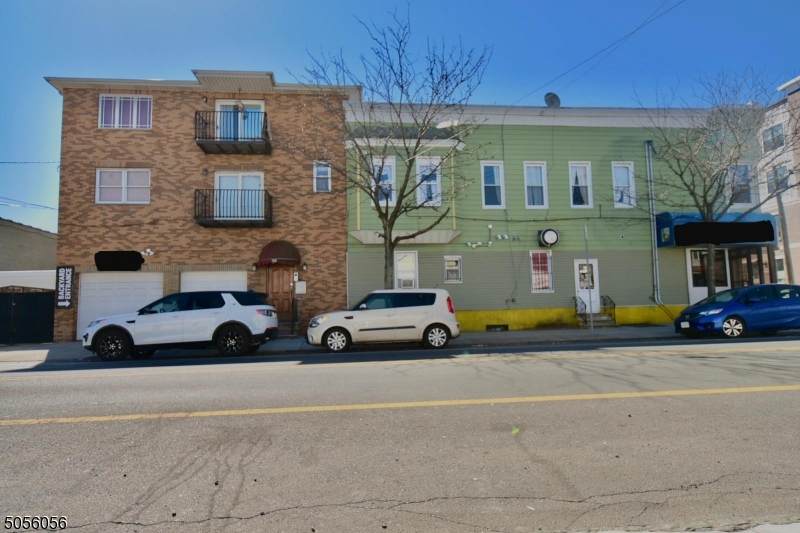 63 Houston St - Photo 1