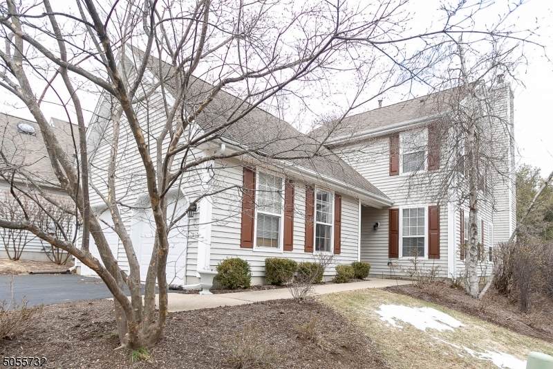 7 Evergreen Way - Photo 1