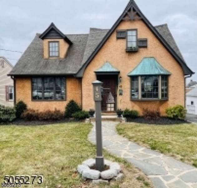 45 Glencourt Ave - Photo 1