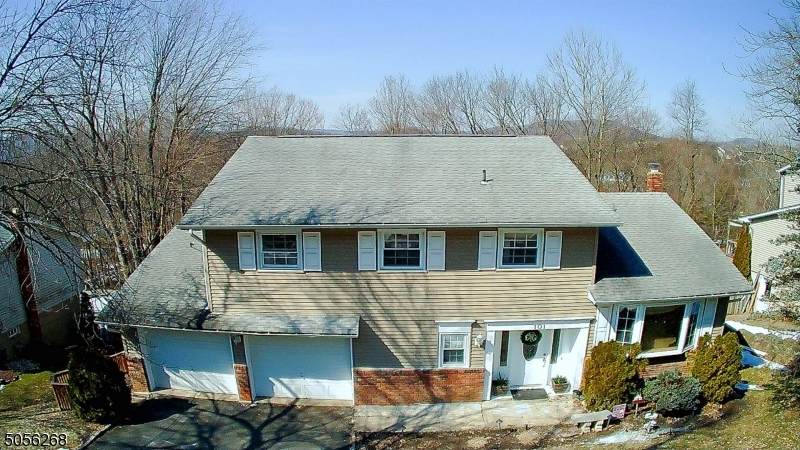 101 Molinari Dr - Photo 1