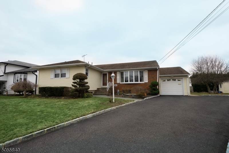 2596 Spruce St - Photo 1