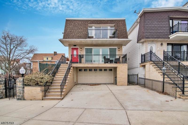 1019 Boulevard - Photo 1