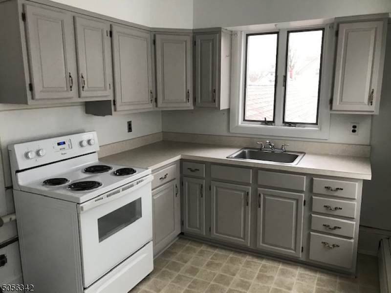 141 Union Ave - Photo 1