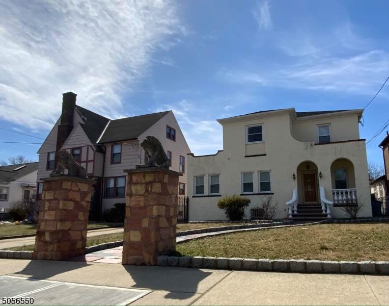 520 Riverside Dr - Photo 1