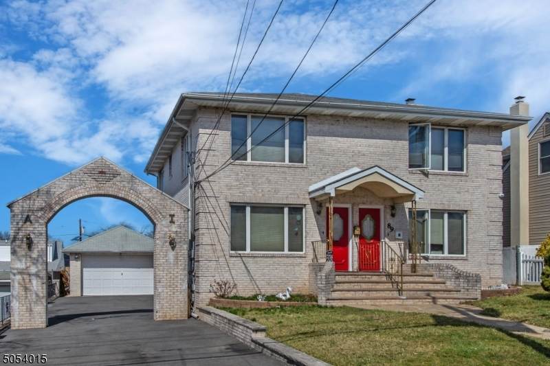 89 Orchard St - Photo 1