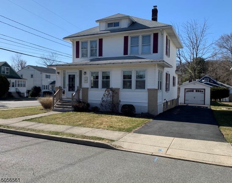2 Christopher St - Photo 1
