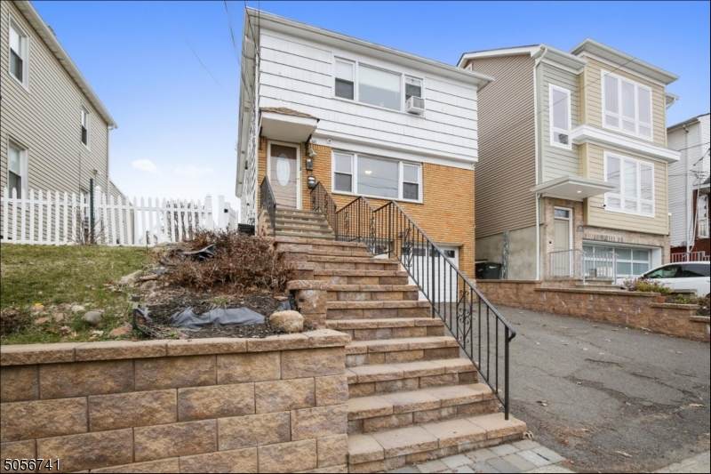 343 Boyden Ave - Photo 1