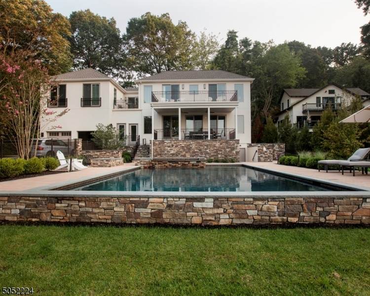 162 Ocean Blvd - Photo 1