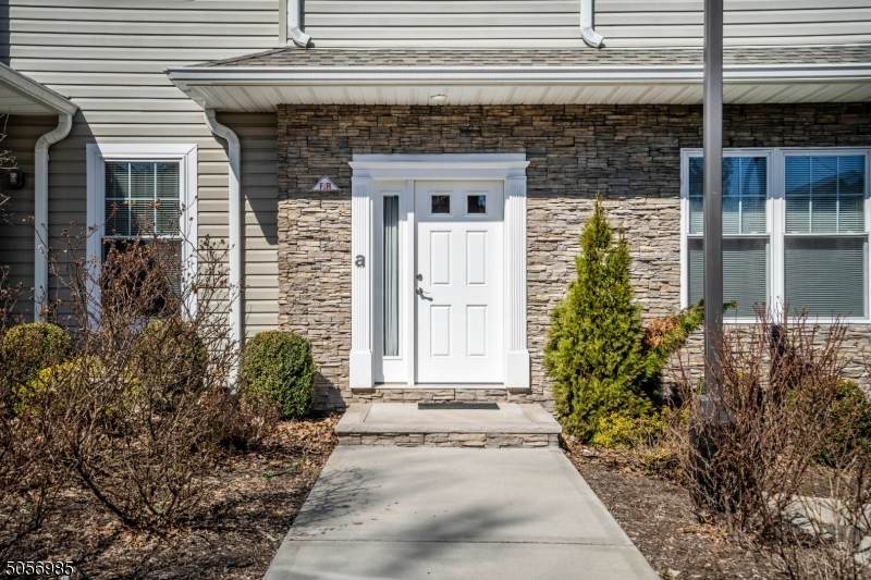 2 Bland Ct - Photo 1