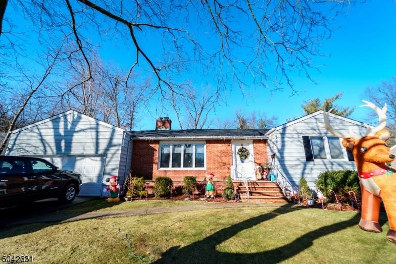 3 Arrow Dr - Photo 1