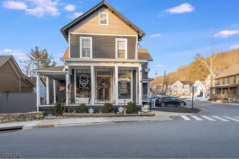 44 Main St - Photo 1