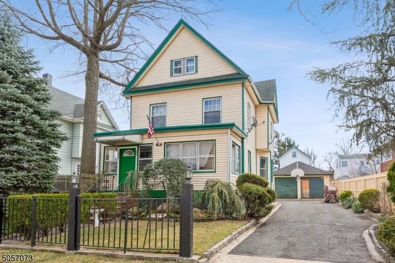 646 South Ave - Photo 1