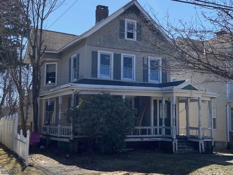 311 Grand Ave - Photo 1
