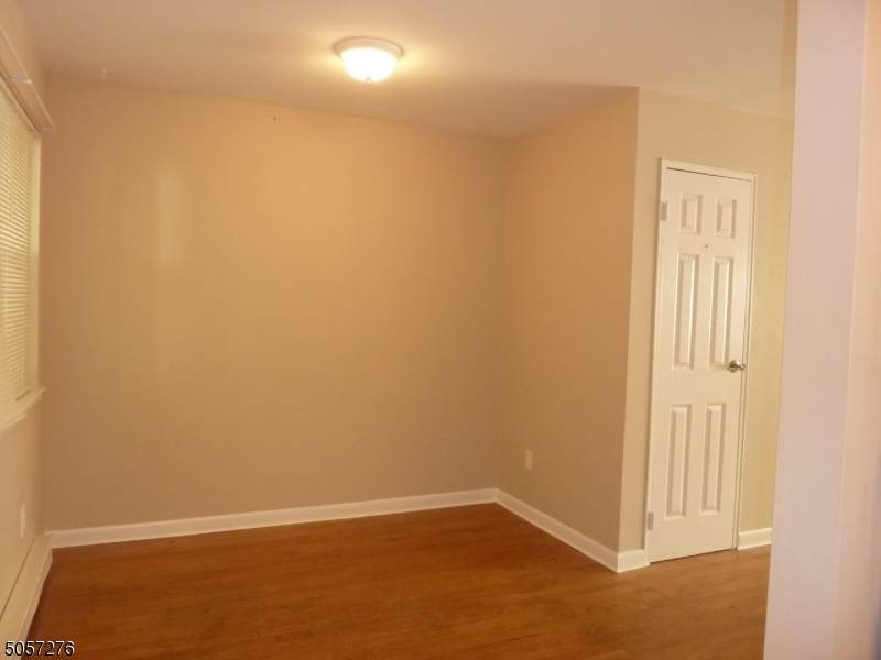 422 Ringwood Ave - Photo 1