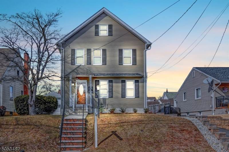 738 1st St - Photo 1