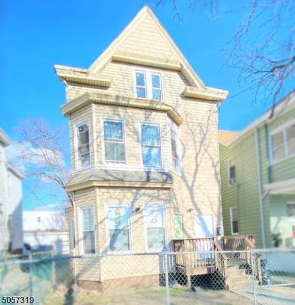 183 Graham Ave - Photo 1