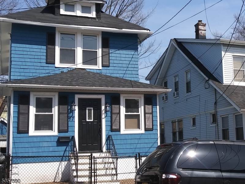 17 Commonwealth Ave - Photo 1