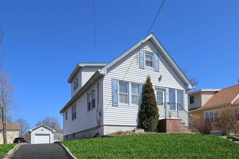 127 W Hanover Ave - Photo 1