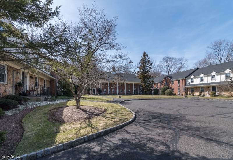 132 Claremont Rd - Photo 1