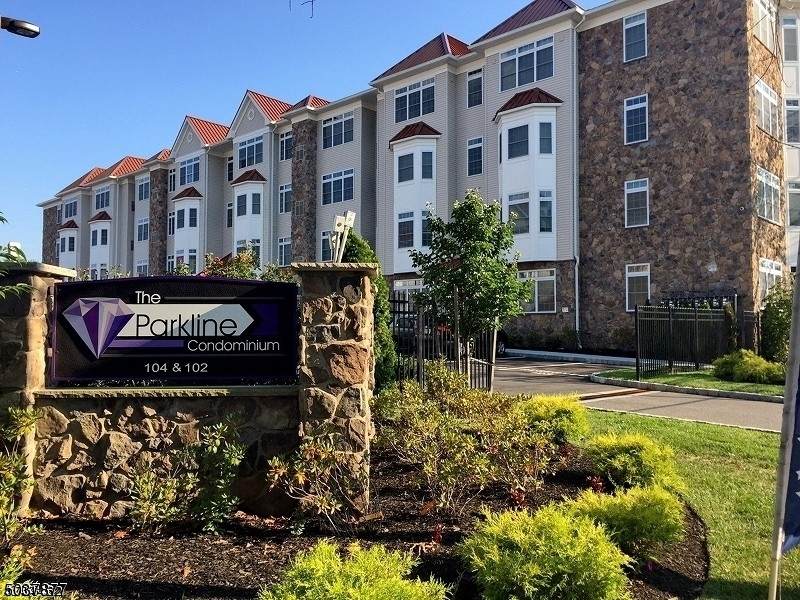 102 E Elizabeth Ave - Photo 1