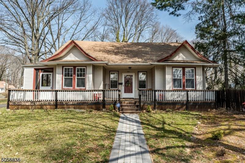 919 Leland Ave - Photo 1
