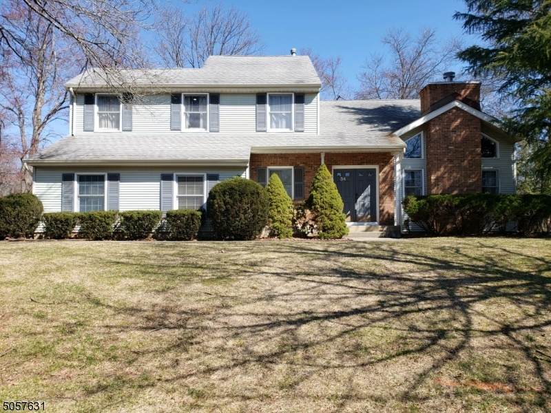 34 Stratford Dr - Photo 1