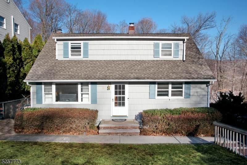 87 Minnehaha Blvd - Photo 1