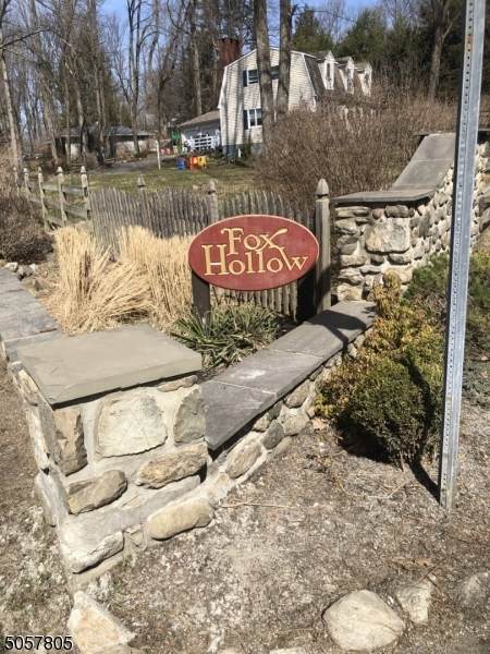 107 Fox Hollow Rd - Photo 1