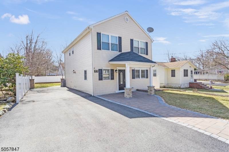 36 2nd St - Photo 1