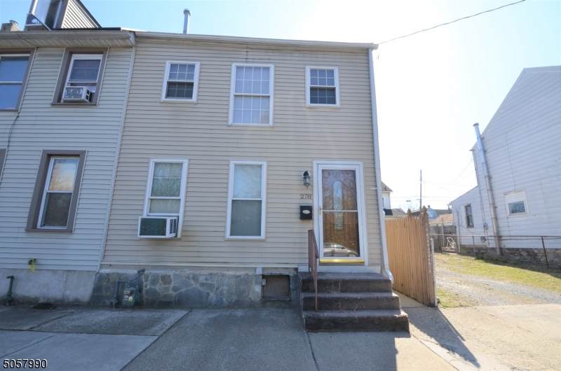 278 Sitgreaves St - Photo 1