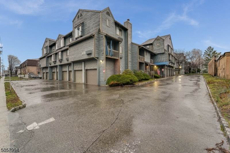 309 Main St (Unit 1) - Photo 1