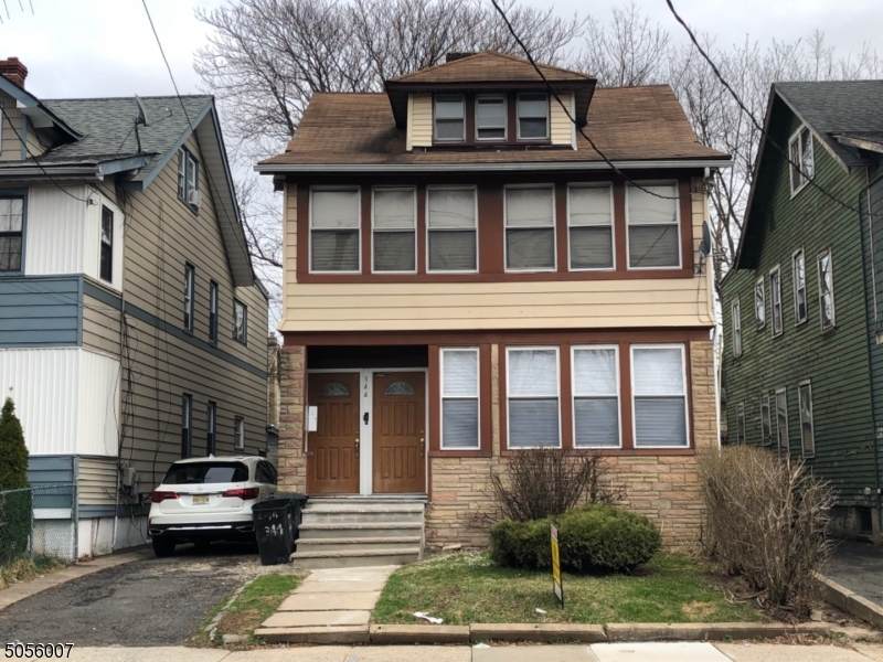 344 Union Ave - Photo 1