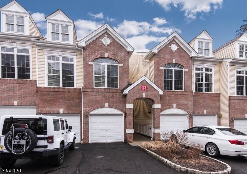 12 Ashley Ct - Photo 1