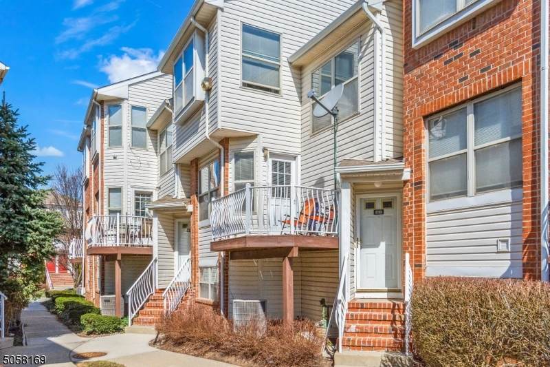 818 Harbortown Blvd - Photo 1