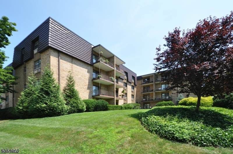 22 Riverside Dr - Photo 1