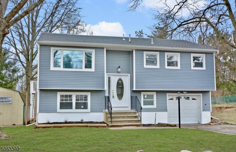 138 Taylor Ter - Photo 1