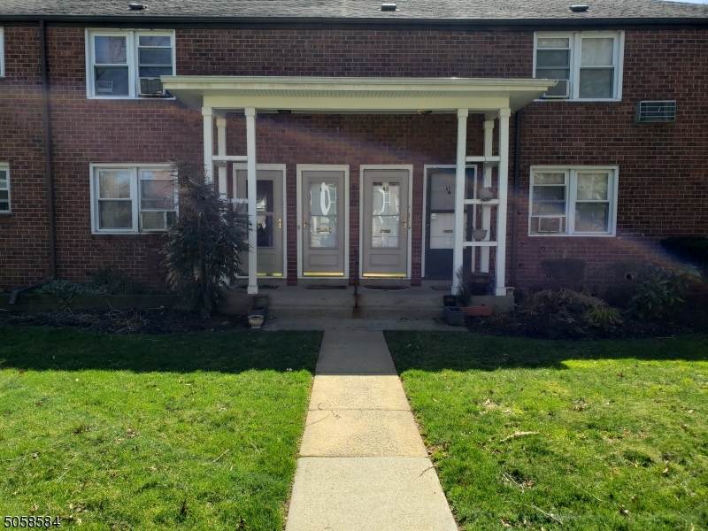 514 Brooklawn Ave - Photo 1