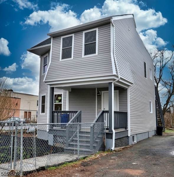 282 Lincoln St - Photo 1
