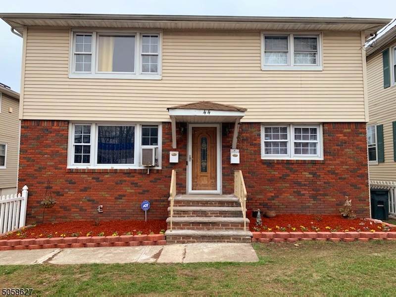 44 Main Ave - Photo 1