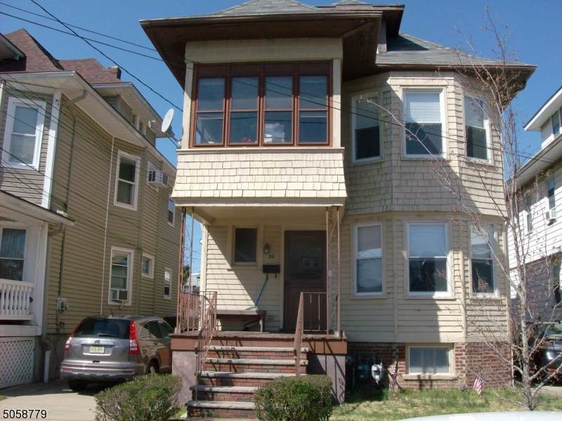 20 E 2nd St - Photo 1