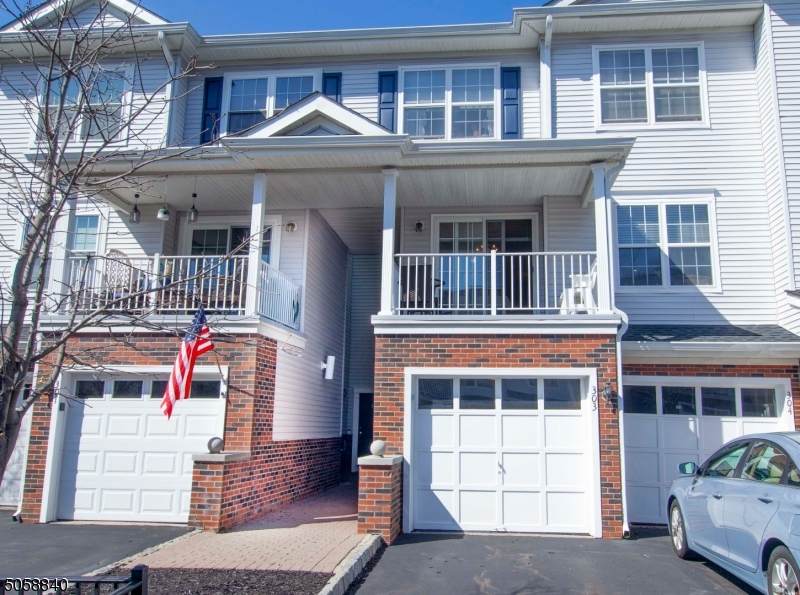 303 Dalton Ct - Photo 1