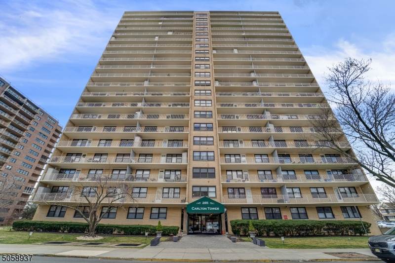 285 Aycrigg Ave - Photo 1