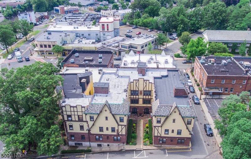 20 Garber Sq - Photo 1
