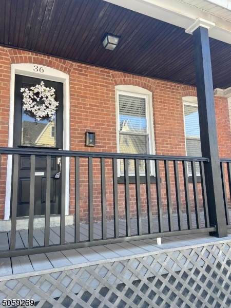 36 Glen Ave - Photo 1
