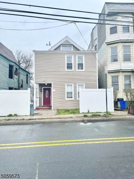 471 Grove St - Photo 1