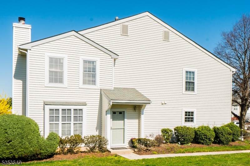 29 Almond Dr - Photo 1