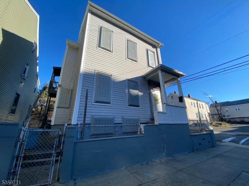 33 Mercer St - Photo 1