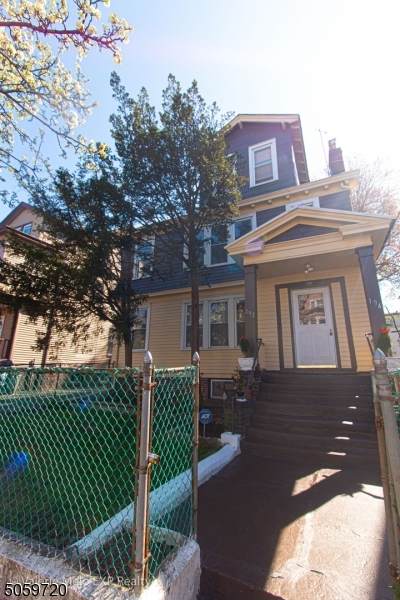 192 Shephard Ave - Photo 1